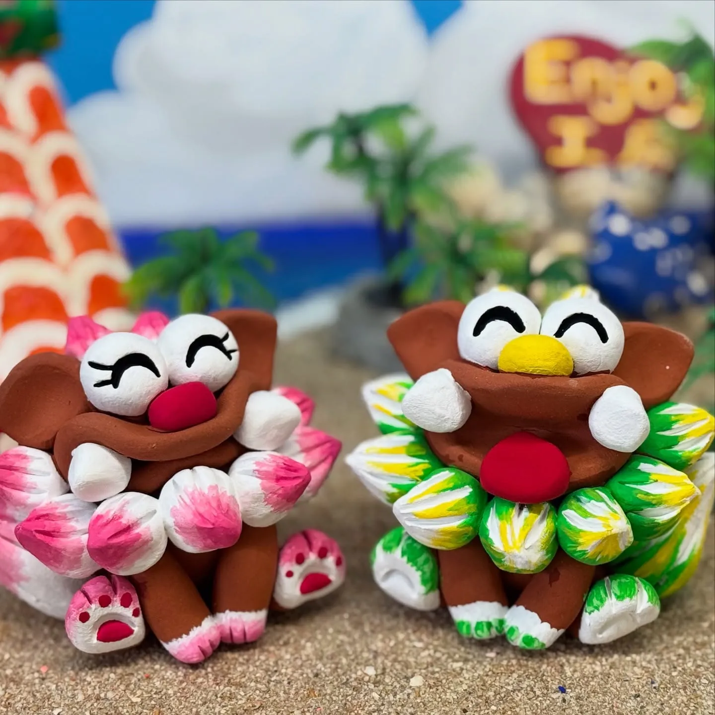 陶器シーサー小サイズには、小物を置けたりできるトレイタイプが...