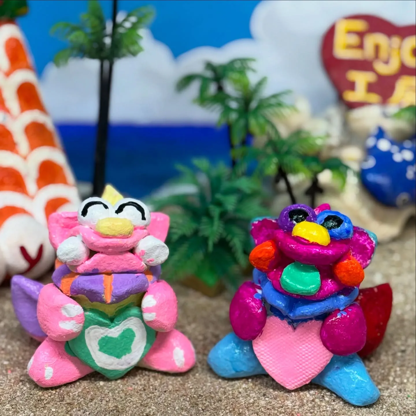 陶器シーサー小サイズには、小物を置けたりできるトレイタイプが...