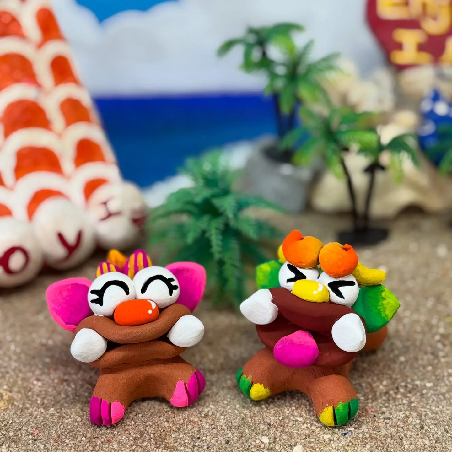 陶器シーサー小サイズには、小物を置けたりできるトレイタイプが...