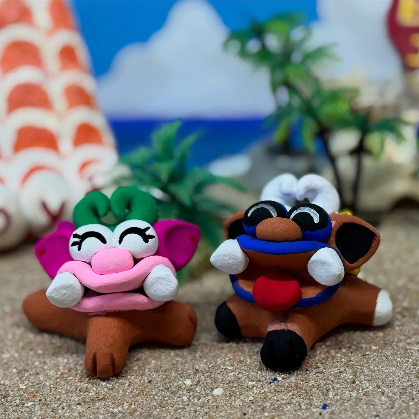 陶器シーサー小サイズには、小物を置けたりできるトレイタイプが...